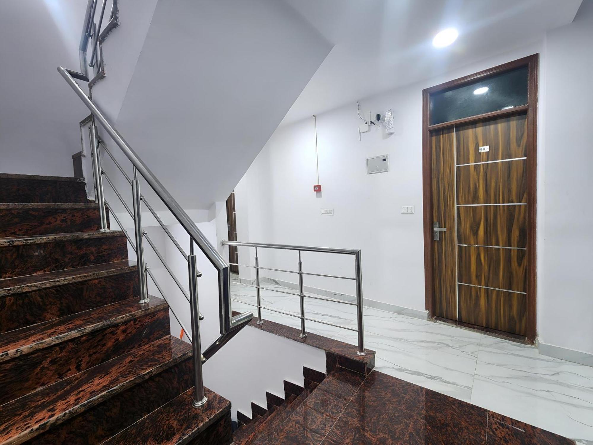 Hotel Yes Sir Dx New Delhi