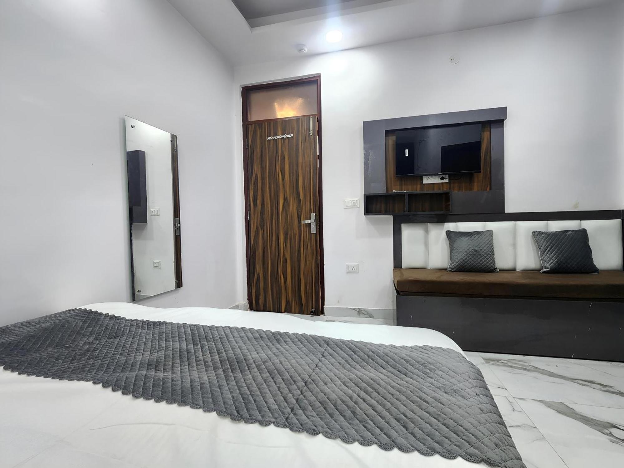 Hotel Yes Sir Dx 2*